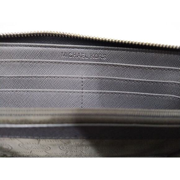 Michael Kors Brown Leather Crocodile Embossed Zip Around Credit Card Wallet - Picture 10 of 12